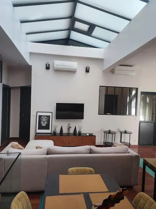 Loft Paris Centre Face Au Parc Des Buttes Chaumont Apartment 0*,