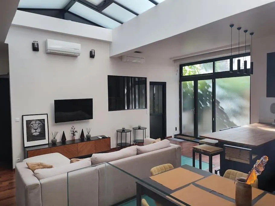 Loft Paris Centre Face Au Parc Des Buttes Chaumont contacts